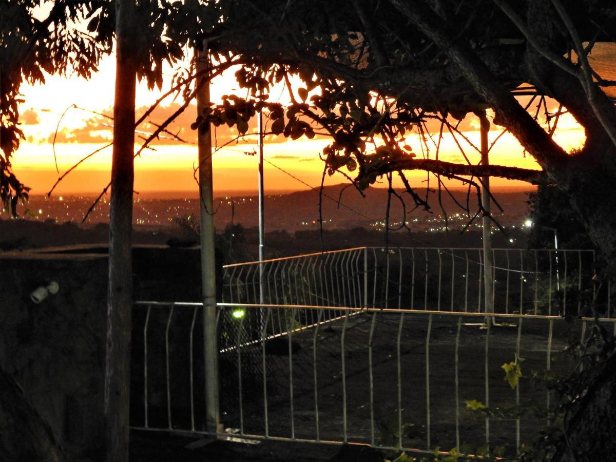 Viewpoint Lodge & Safari Tours Hazyview Buitenkant foto